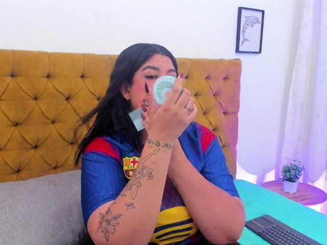 Katty-West live cam on BongaCams