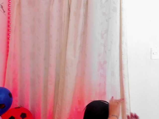 Katty-West live cam on BongaCams
