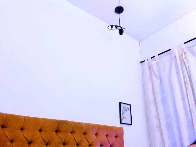 Katty-West live cam on BongaCams