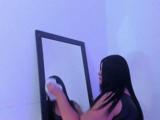 Katty-West live cam on BongaCams