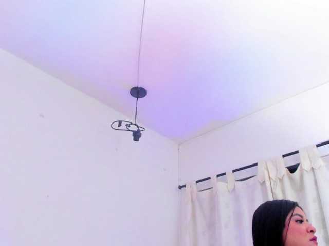 Katty-West live cam on BongaCams