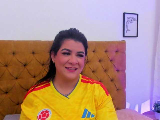 Katty-West live cam on BongaCams