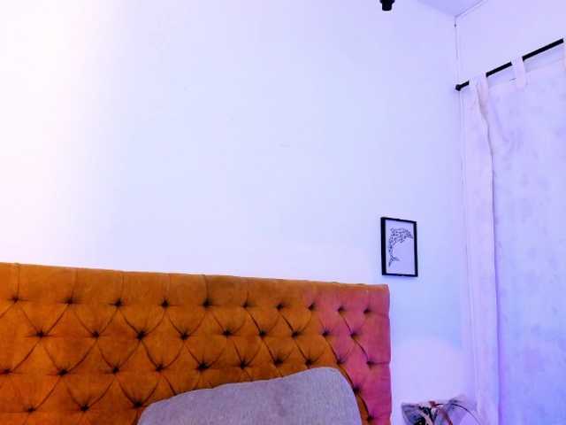 Katty-West live cam on BongaCams