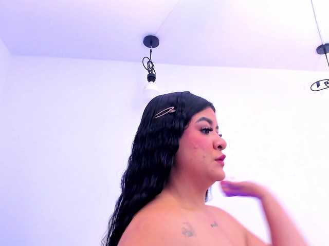 Katty-West live cam on BongaCams