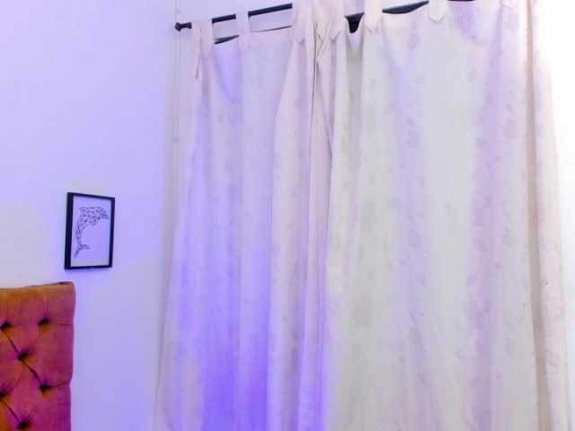 Katty-West live cam on BongaCams