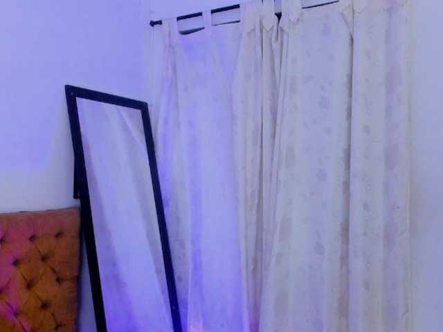 Katty-West live cam on BongaCams