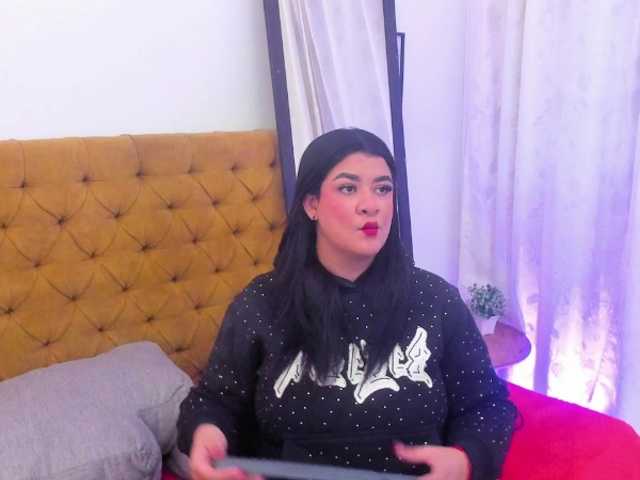 Katty-West live cam on BongaCams
