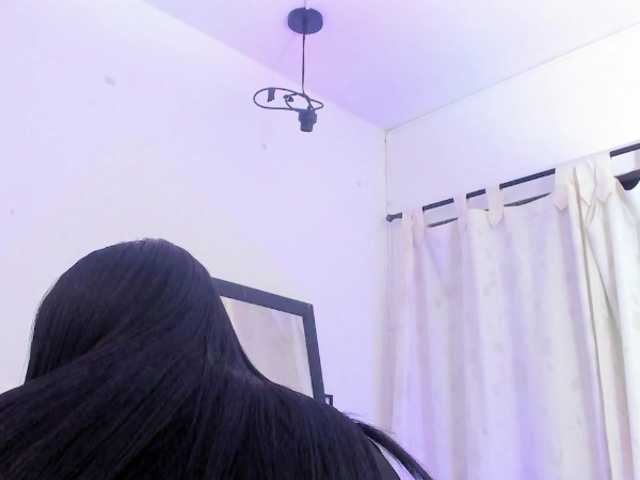 Katty-West live cam on BongaCams