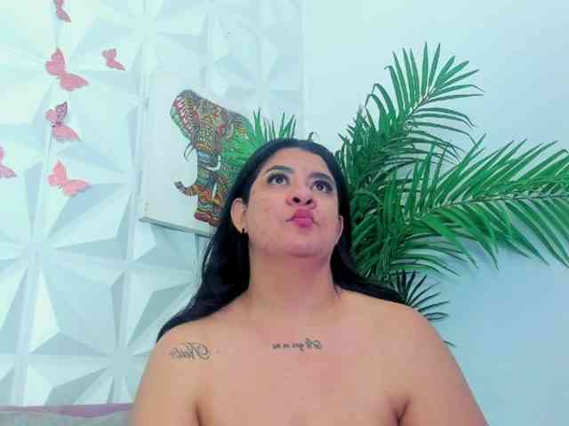 Katty-West webcam