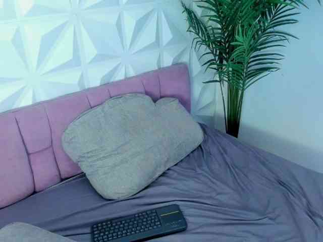 Katty-West webcam