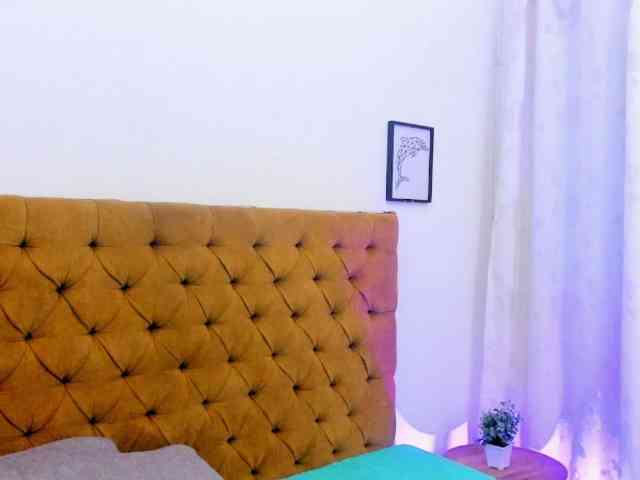 Katty-West webcam