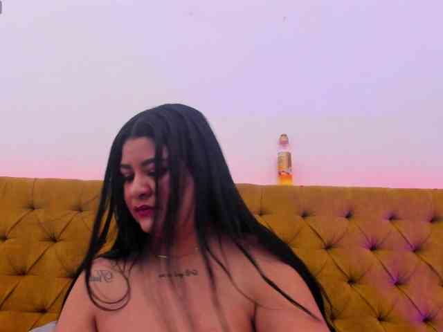Katty-West webcam