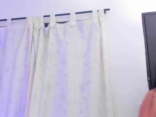 Katty-West webcam