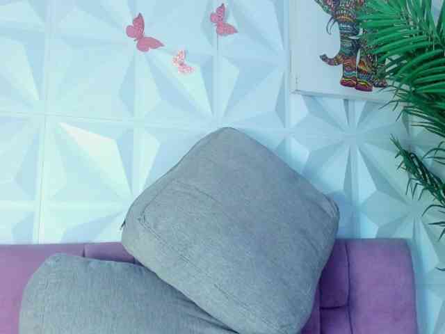 Katty-West webcam