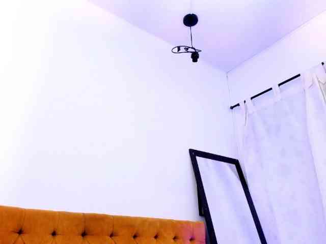 Katty-West webcam