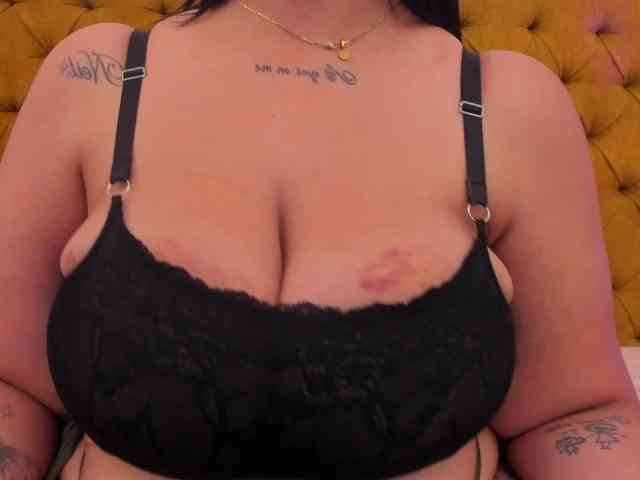 Katty-West webcam