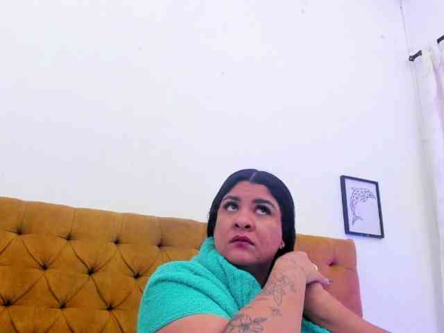 Katty-West webcam