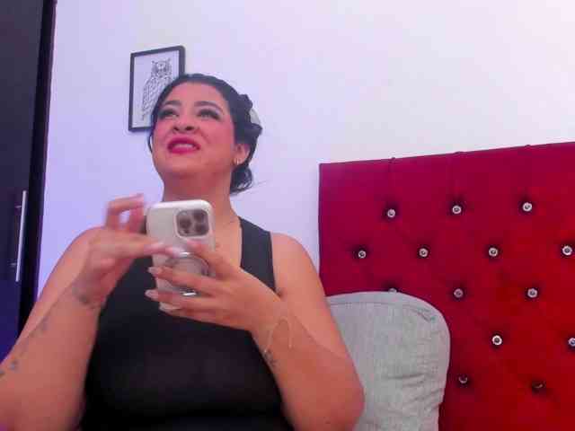 Katty-West webcam