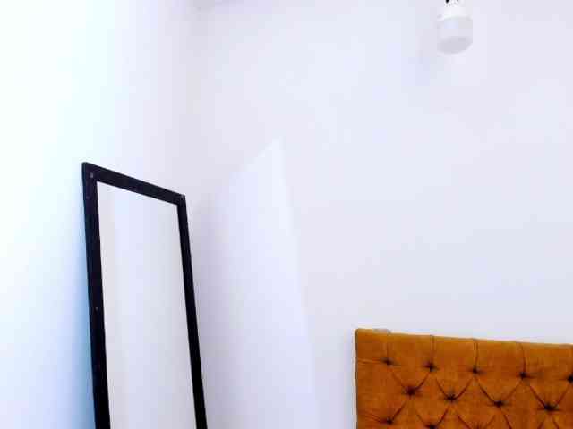 Katty-West webcam