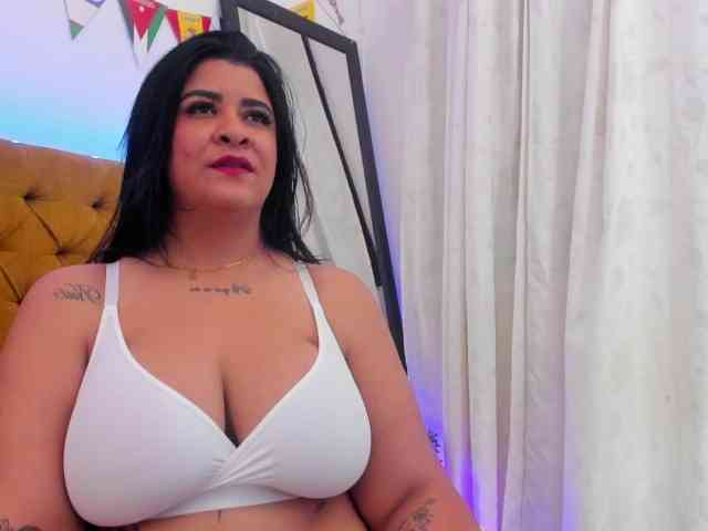 Katty-West webcam
