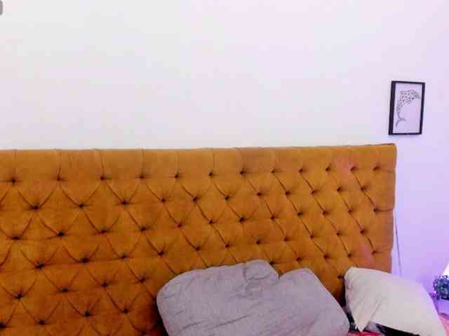 Katty-West webcam
