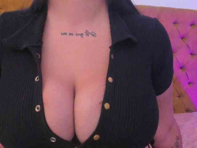 Katty-West webcam