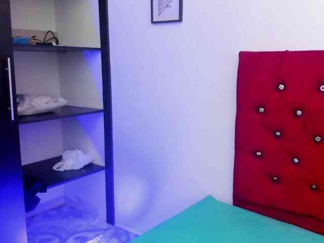 Katty-West webcam