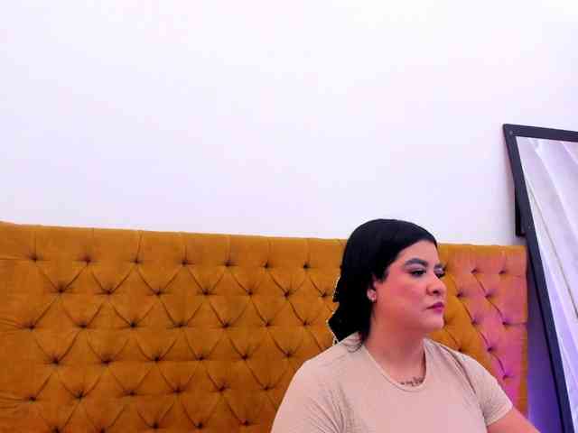 Katty-West webcam