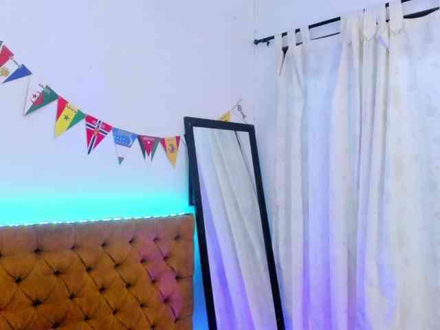 Katty-West webcam