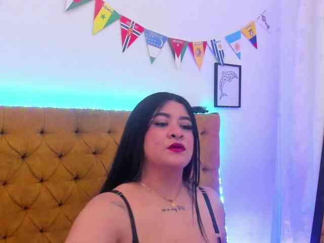 Model: Katty-West
