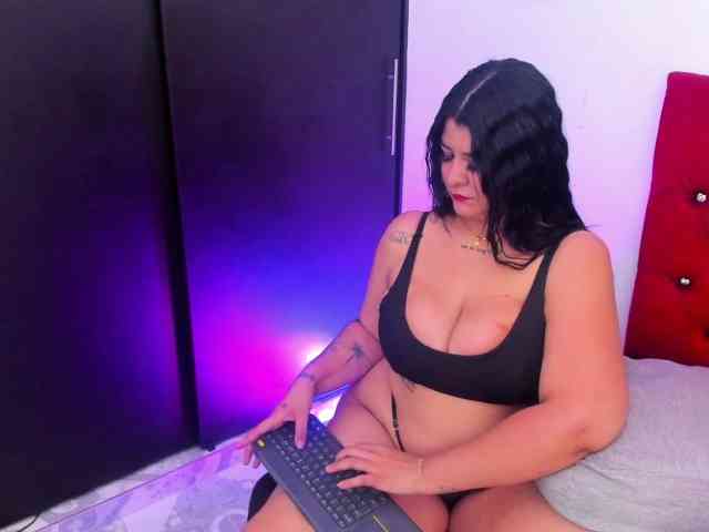 Katty-West webcam