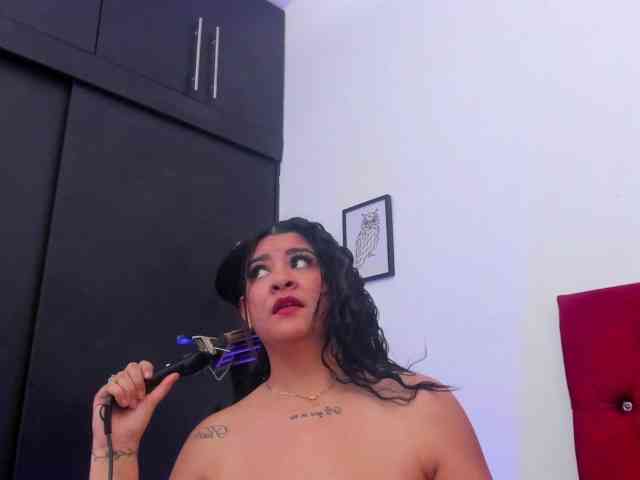 Katty-West webcam