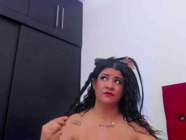 Katty-West webcam