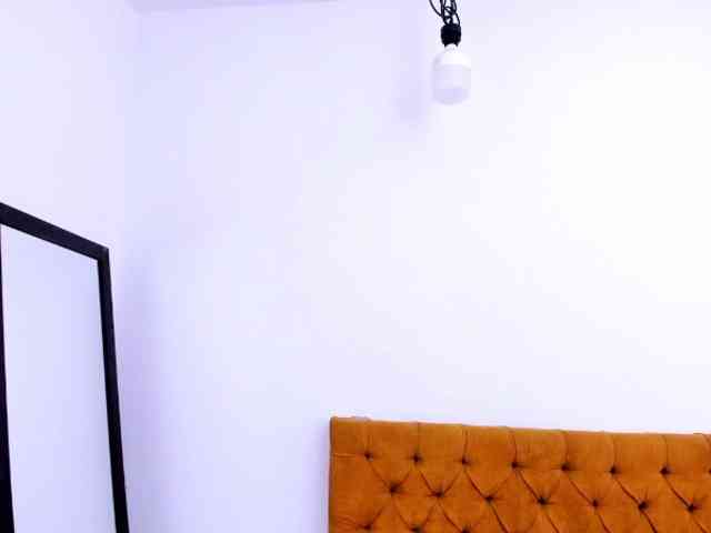 Katty-West webcam