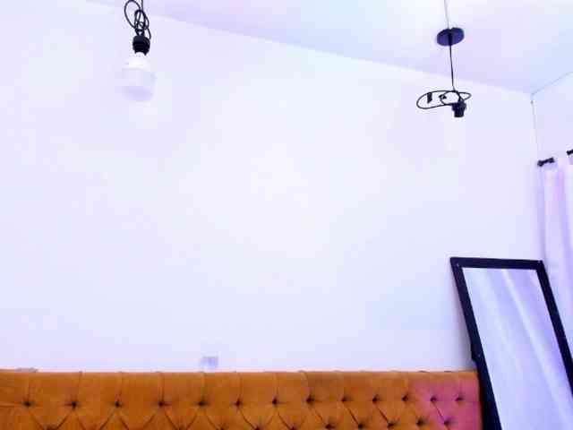 Katty-West webcam