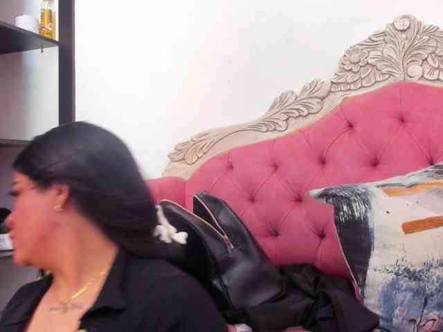 Katty-West webcam