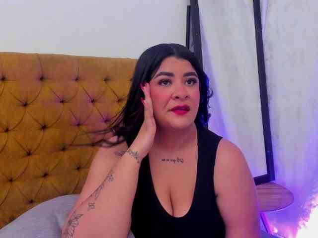 Model: Katty-West