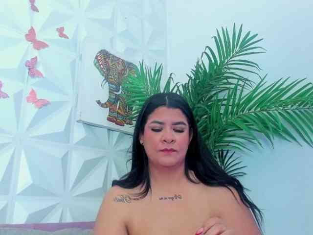 Katty-West webcam