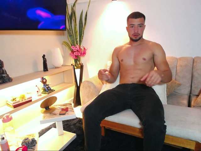 HoneyLuxuryCouple's BongaCams show and profile