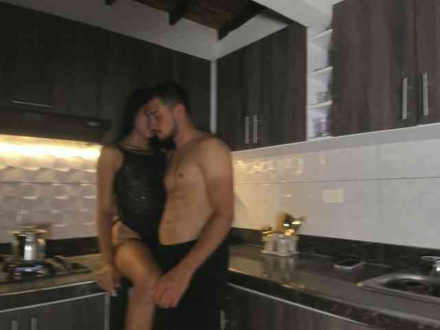 HoneyLuxuryCouple