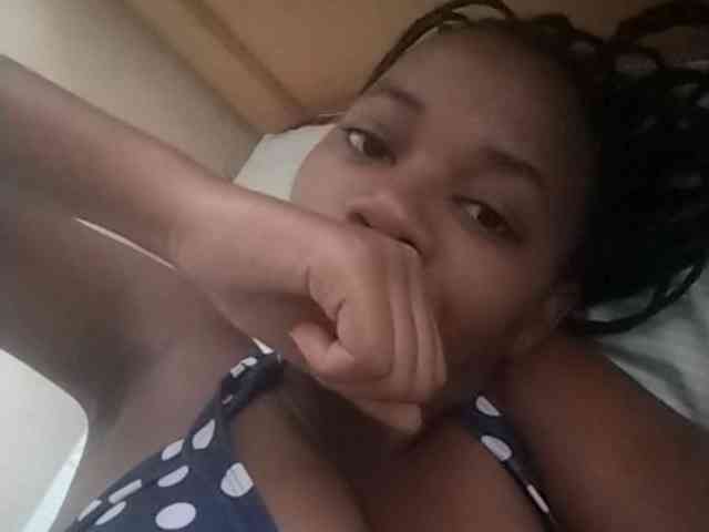 Vallery98 Live Webcam on BongaCams