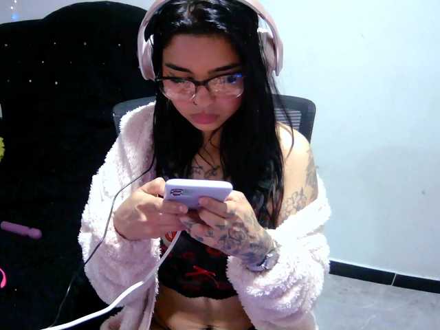 LunaVelvet7 live cam on BongaCams
