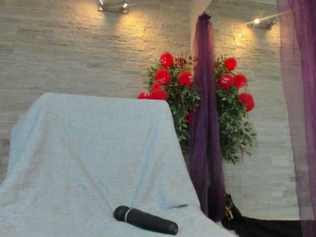 NickyStarr's BongaCams show and profile