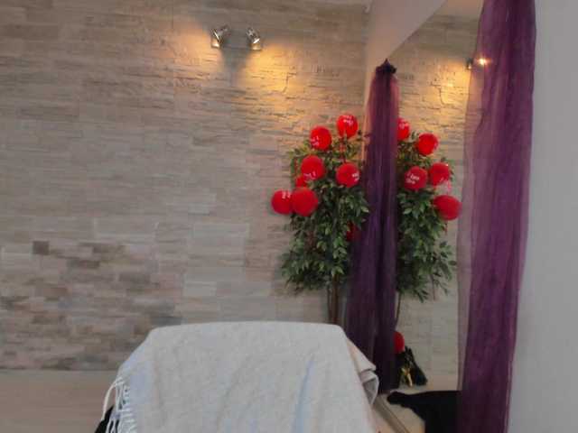 NickyStarr's BongaCams show and profile