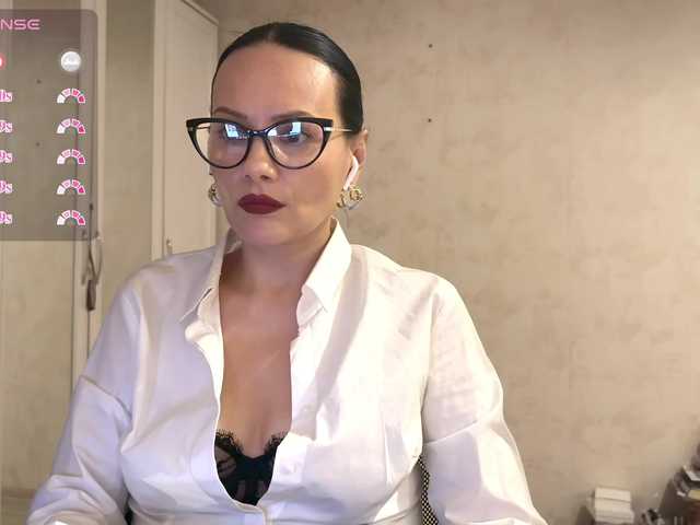 DominatriS live cam