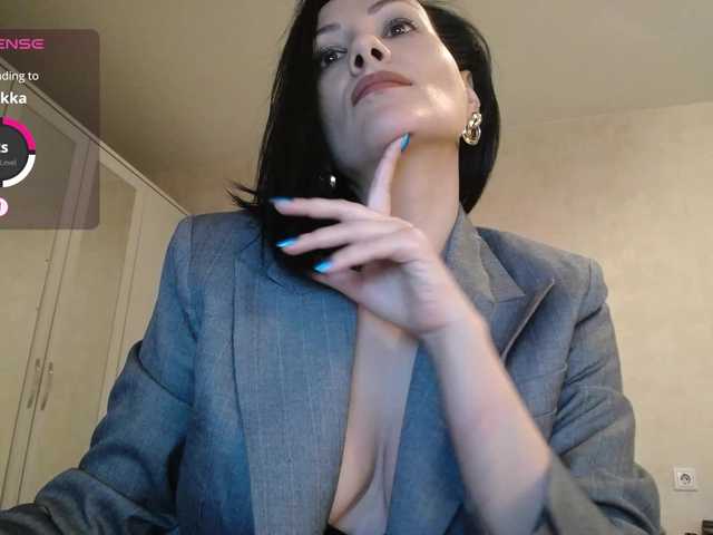 DominatriS live cam