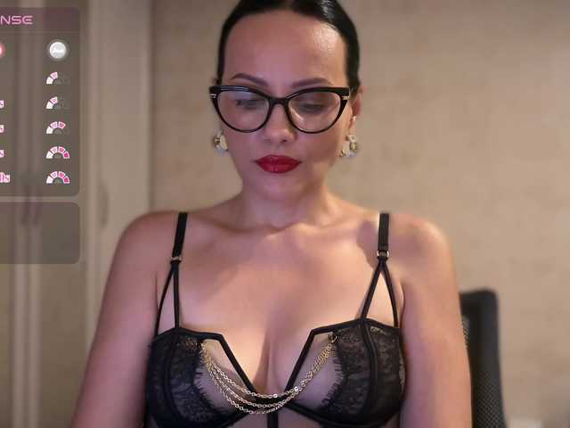 DominatriS live cam on BongaCams