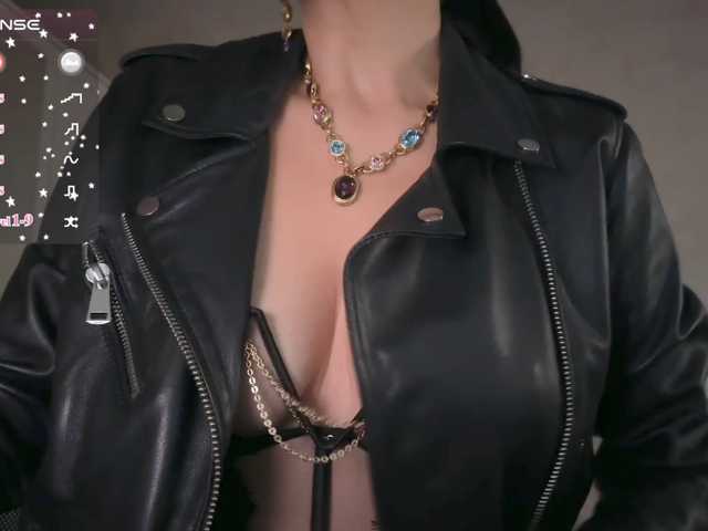 DominatriS live cam on BongaCams