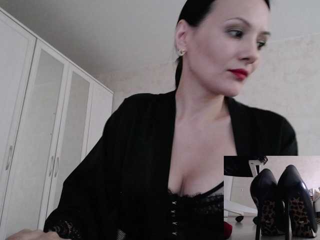 DominatriS live webcam show