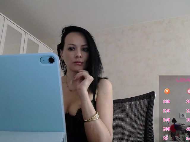 dominatris live sex show